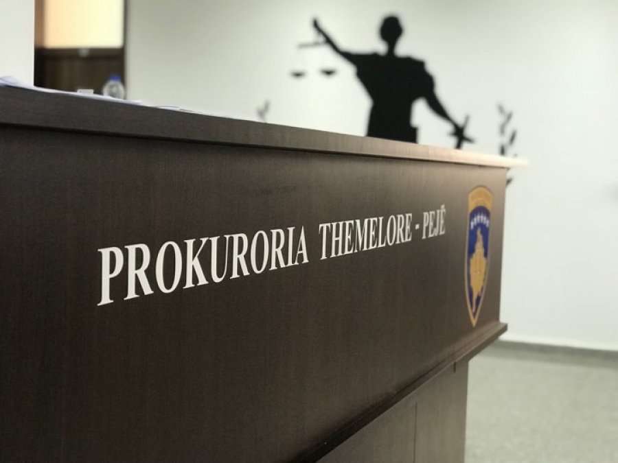 Ndalohen shtatë zyrtarë të Komunës së Pejës për ndërtime të kundërligjshme