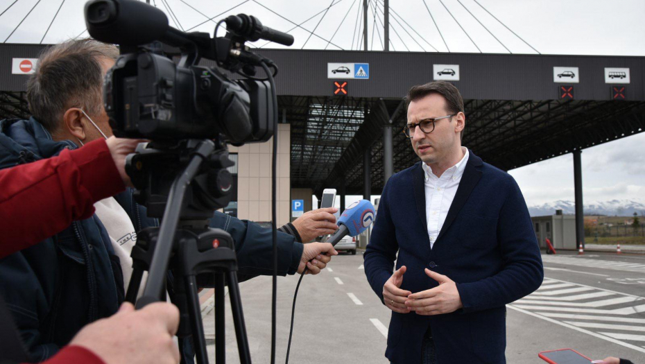 Petar Petkoviqit i ndalohet hyrja në Kosovë, kthehet mbrapsht në Merdarë