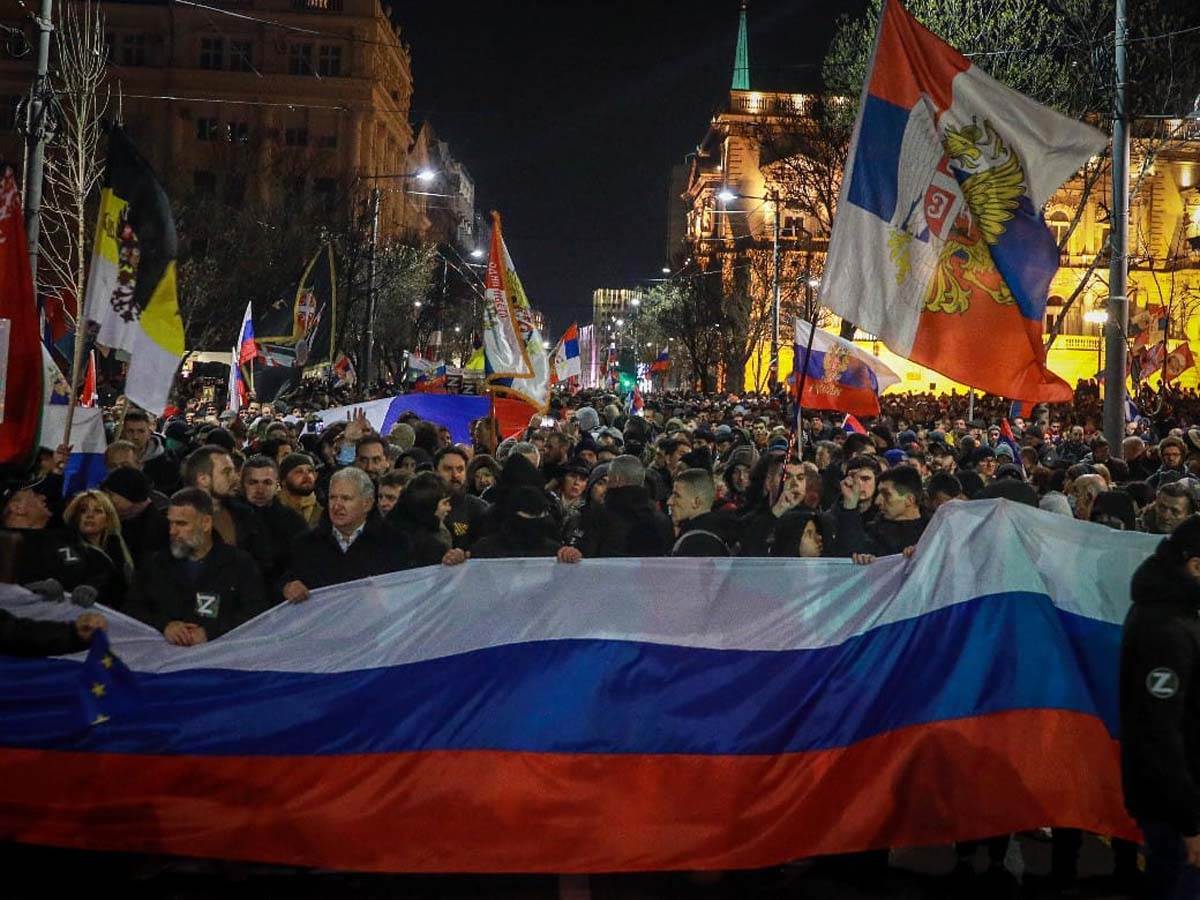 Serbia është i vetmi vend në botë ku zhvillohen mitingje masive në mbështetje të Rusisë