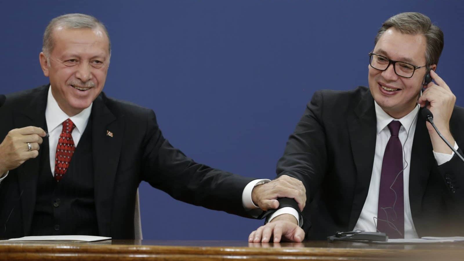 Një marrëdhënie e veçantë mes Vuçiqit dhe Erdoganit: Presidenti turk së shpejti do të vizitojë Serbinë