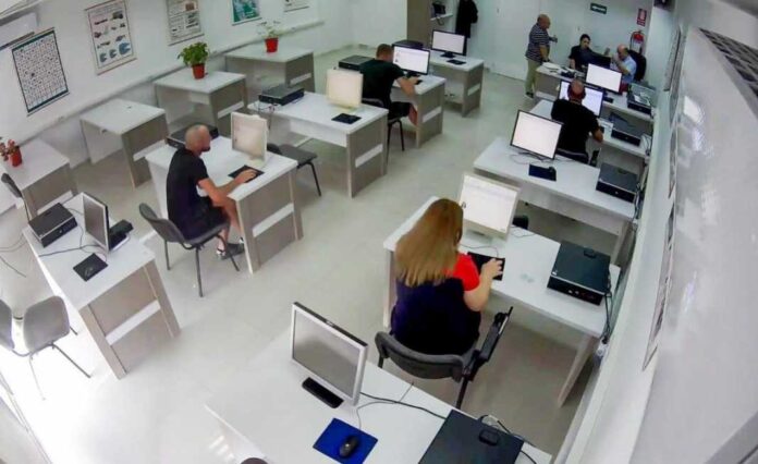 Brenda 1 muaji, 51 shoferë në “testin e idiotit”