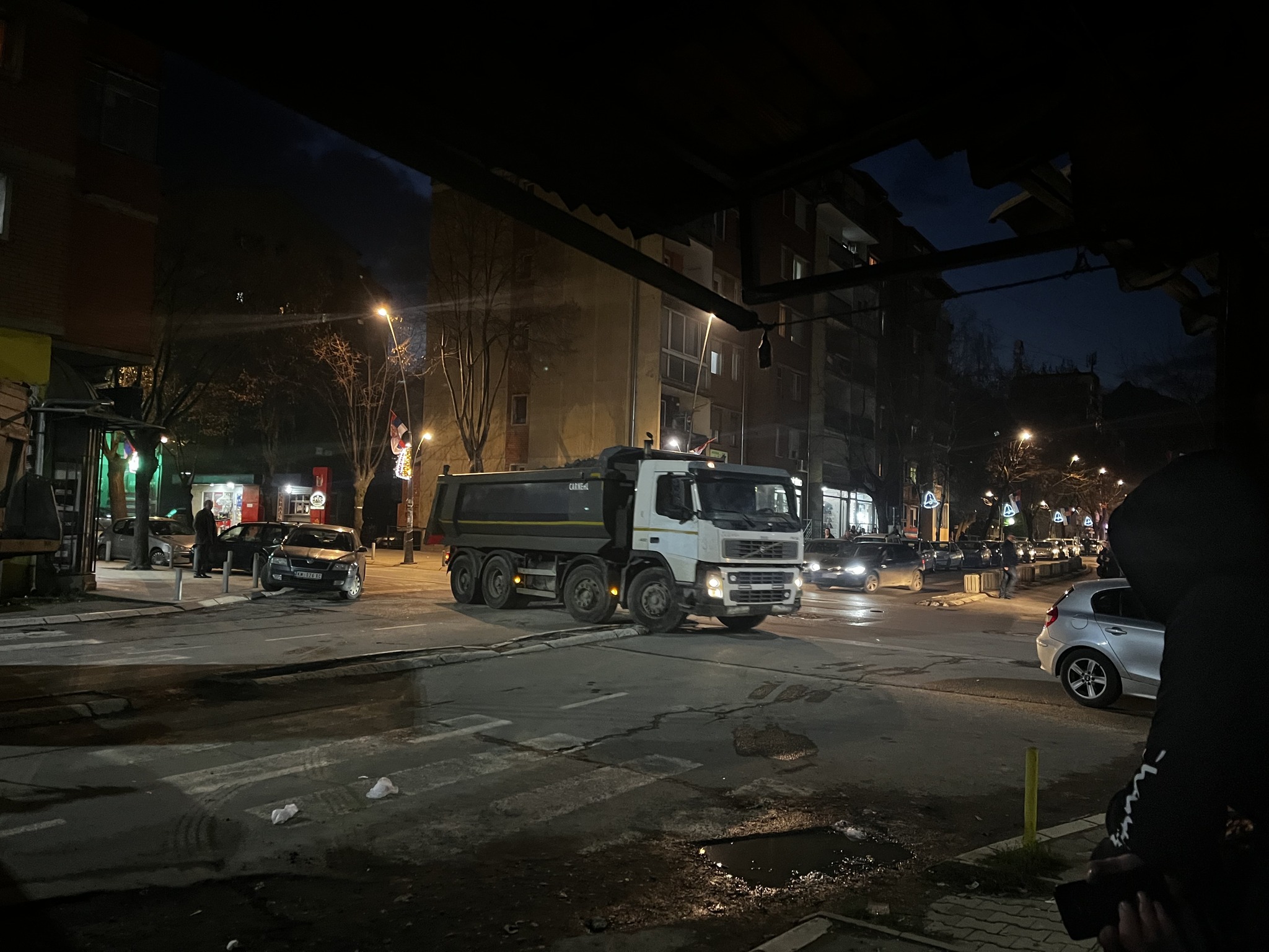 Hiqen barrikadat në veri