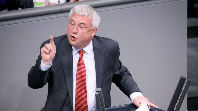 Deputeti gjerman, Serbisë: Mos gënje për spastrim etnik në Kosovë – bashkëpuno për Banjskën