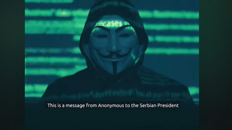 “Anonymous” kërcënojnë Vuçiqin: Nuk falim, na prisni
