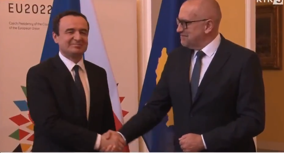 Kryeministri Kurti dorëzon zyrtarisht ​aplikimin për anëtarësim në BE