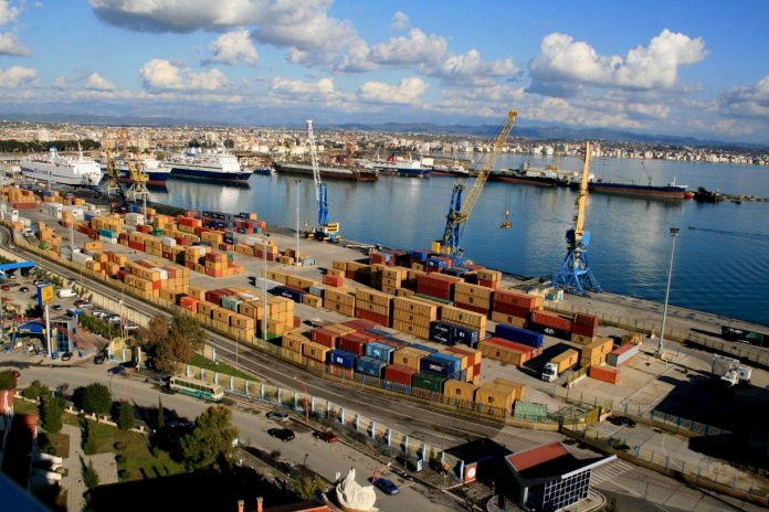 Sekuestrohet anija me 50 mijë litra naftë kontrabandë në Durrës
