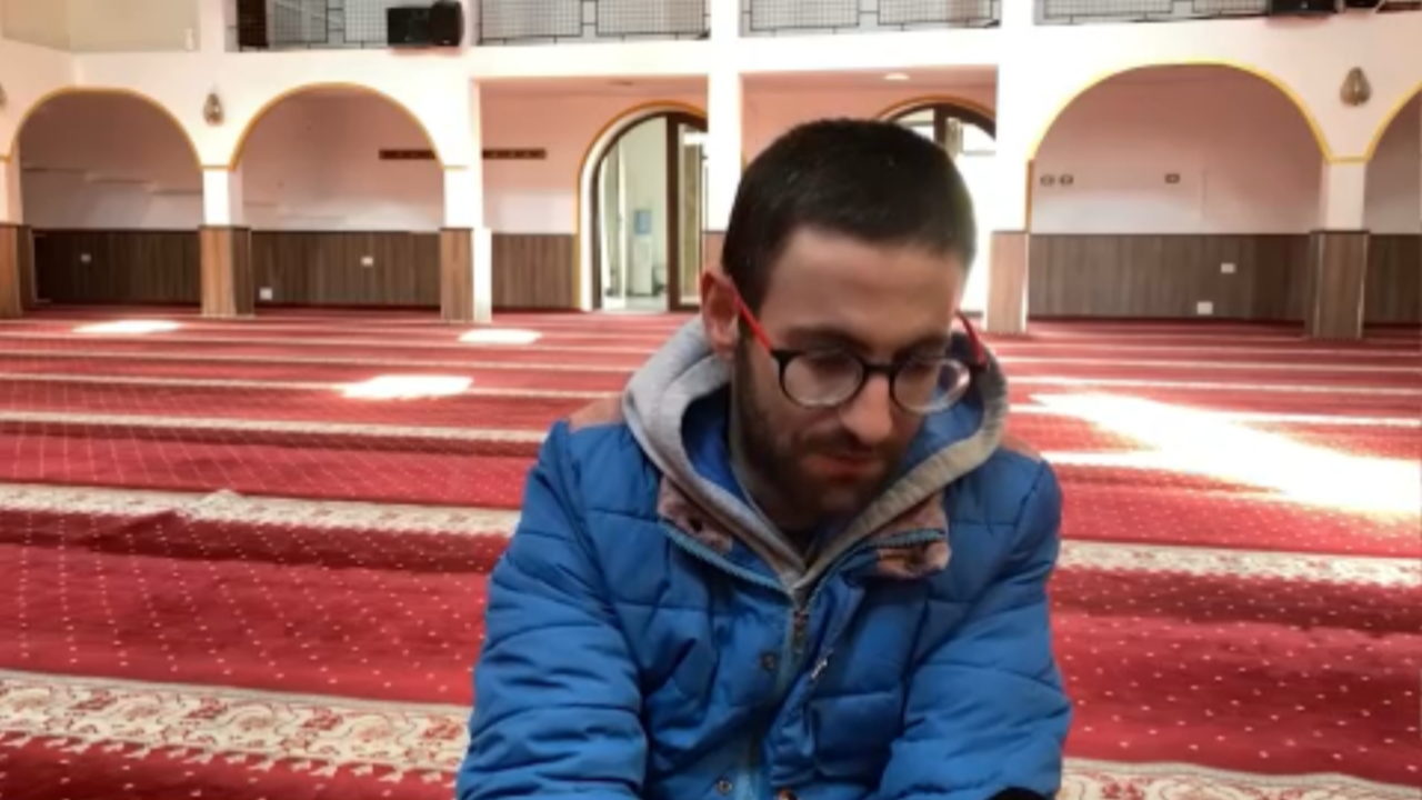 Besimtari me autizëm, feja edhe si një mënyrë socializimi për Omerin