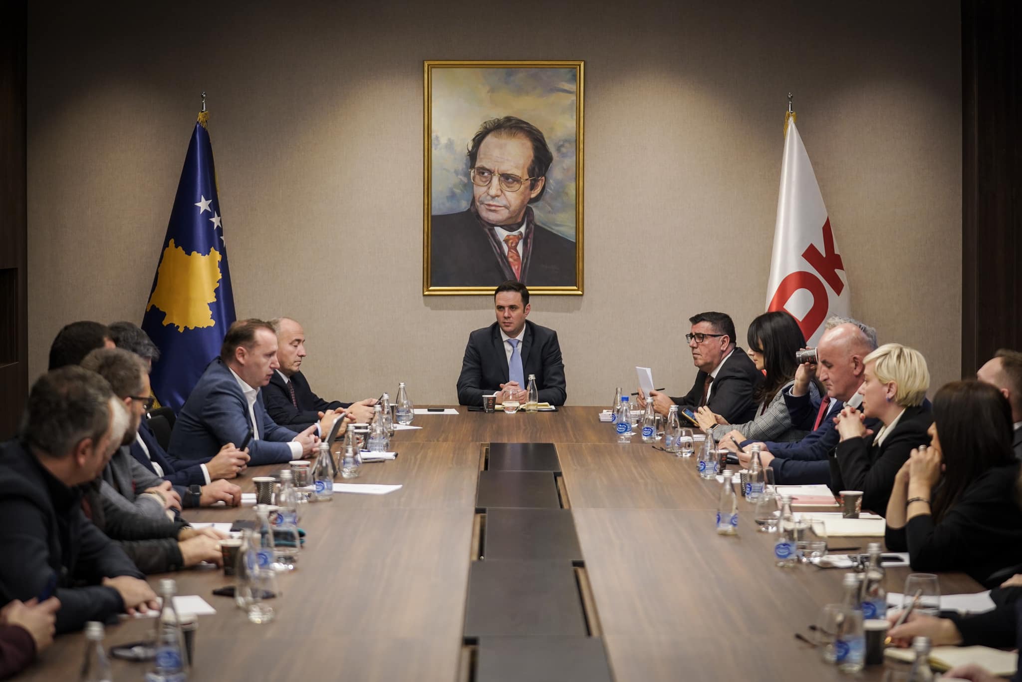 LDK pritet t’i shpallë sot zgjedhjet e brendshme