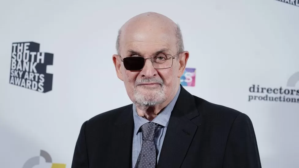 Humbi njërin sy, Salman Rushdie: Kam ëndrra ‘të çmendura’ pas sulmit me thikë