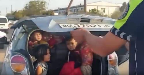 E pabesueshme, policia ndalon makinën e edukatores, kishte 25 fëmijë brenda
