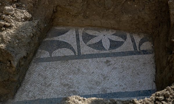 Një mozaik i rrallë romak zbulohet në Durrës