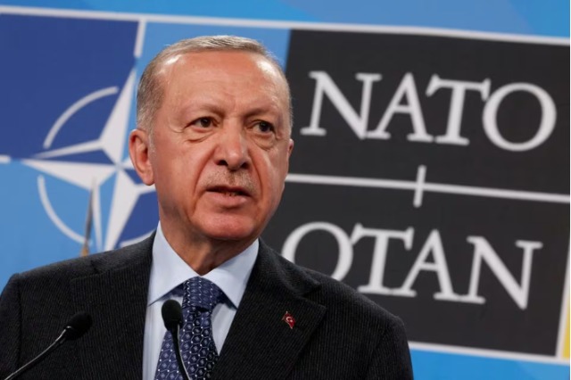 Parlamenti turk voton pro anëtarësimit të Suedisë në NATO