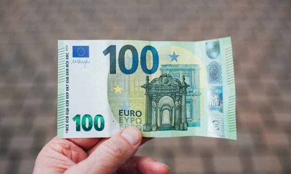 Statistikë: 100 euro të vitit 2015 bëjnë 75 euro në vitin 2025 në Kosovë